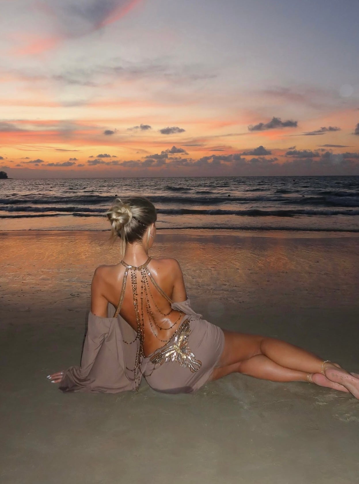 GOLDEN GODDESS MINI DRESS